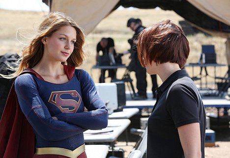 Melissa Benoist - Supergirl - Stronger Together - Z filmu