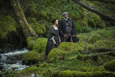 Caitríona Balfe, Graham McTavish - La forastera - La recaudación - De la película