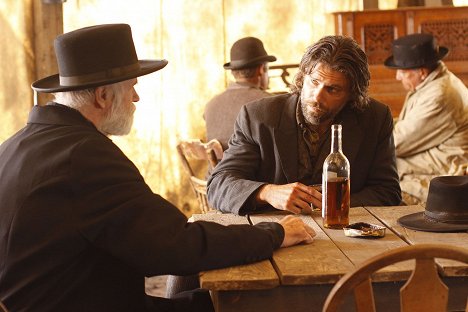 Tom Noonan, Anson Mount - Hell on Wheels - Pride, Pomp and Circumstance - Z filmu