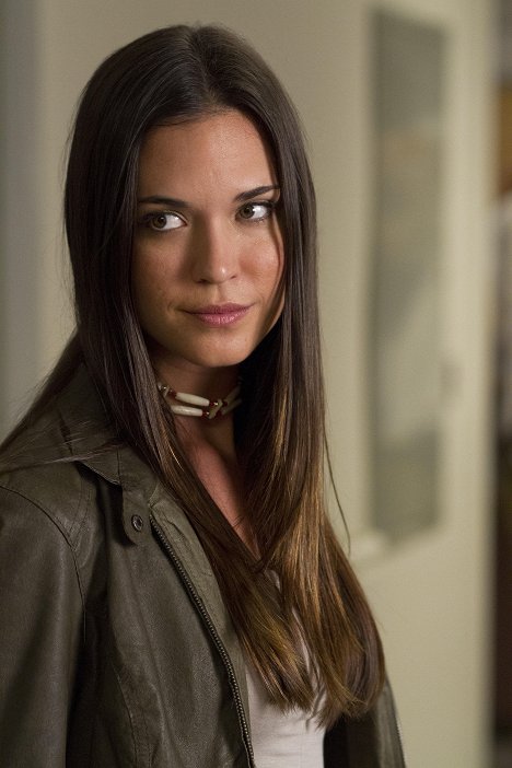 Odette Annable - Banshee - Small Town. Big Secrets. - We Shall Live Forever - Photos