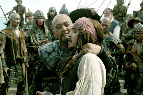 Yun-fat Chow, Johnny Depp - Pirates of the Caribbean: At World's End - Photos