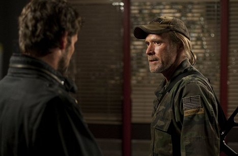 Will Patton - Falling Skies - Kommunikation - Filmfotos