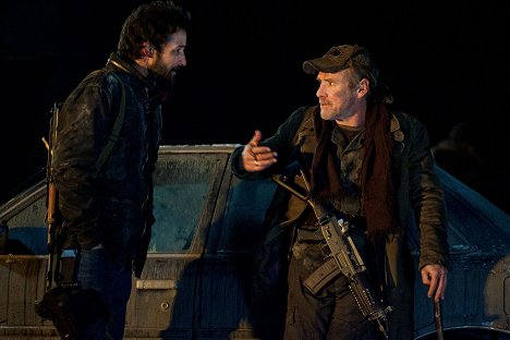 Noah Wyle, Will Patton - Falling Skies - Molon Labe - De la película