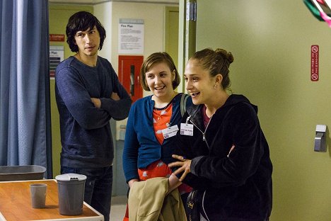 Adam Driver, Lena Dunham, Jemima Kirke - Girls - Home Birth - Van film