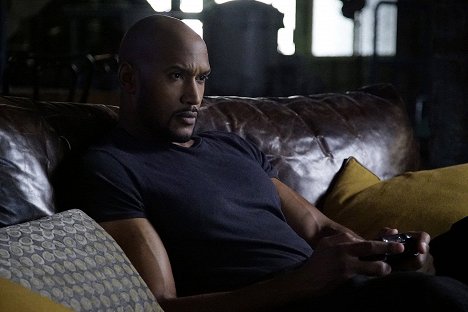 Henry Simmons - Agents of S.H.I.E.L.D. - A Wanted (Inhu)Man - Photos