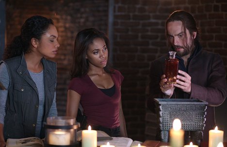 Lyndie Greenwood, Nicole Beharie, Tom Mison - Sleepy Hollow - And the Abyss Gazes Back - Photos
