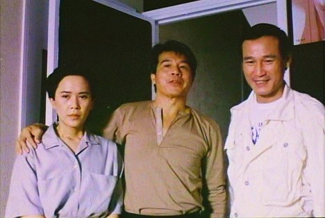 Deanie Ip, Kar-wing Lau, Michael Wai-Man Chan - Carry On Yakuza - Z filmu