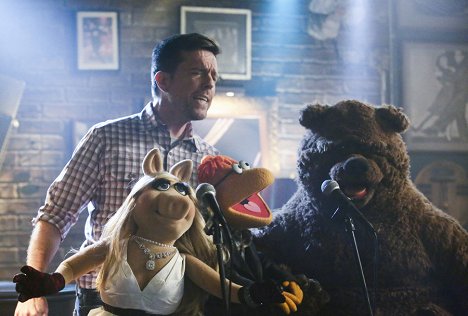 Ed Helms - The Muppets - Photos