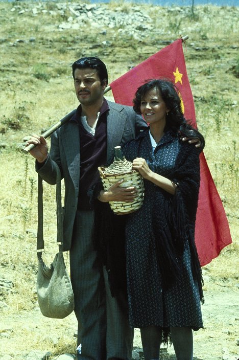 Michele Placido, Claudia Cardinale - Der Aufstieg des Paten - Filmfotos