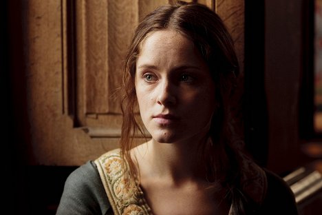Sophie Rundle | ČSFD.cz