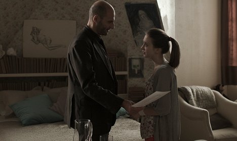 Mark Strong, Taissa Farmiga - Mindscape - Filmfotos