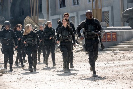 Elden Henson, Natalie Dormer, Evan Ross, Jennifer Lawrence, Liam Hemsworth, Mahershala Ali - The Hunger Games: A Revolta - Parte 2 - De filmes
