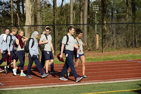 Graham Rogers, Johanna Braddy, Yasmine Al Massri, Tate Ellington, Brian J. Smith, Priyanka Chopra Jonas - Quantico - Run - Z filmu