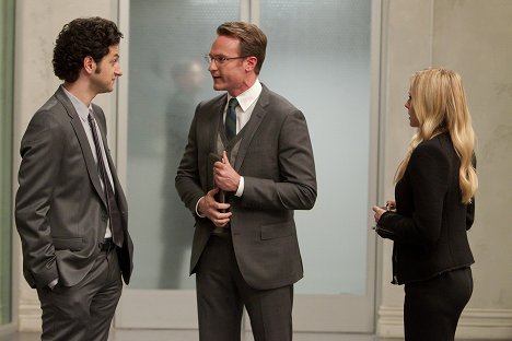 Ben Schwartz, Josh Lawson - House of Lies - The Mayan Apocalypse - Photos