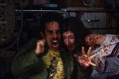 Ray Santiago, Dana DeLorenzo - Ash vs Evil Dead - Köder - Filmfotos