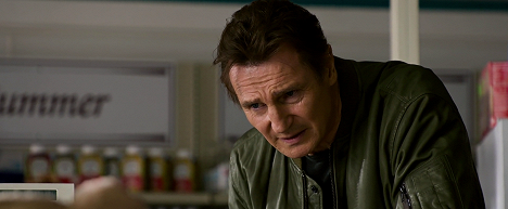 Liam Neeson - Méďa 2 - Z filmu