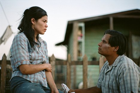 America Ferrera, Michael Peña - Chavez - Z filmu