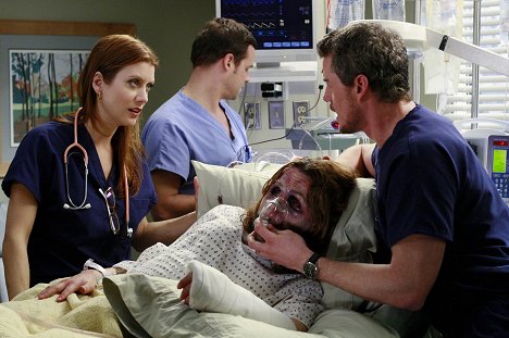 Kate Walsh, Justin Chambers, Eric Dane - Grey's Anatomy - Some Kind of Miracle - Photos