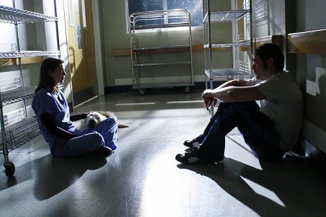 Ellen Pompeo, Jeffrey Dean Morgan - Grey's Anatomy - Some Kind of Miracle - Photos