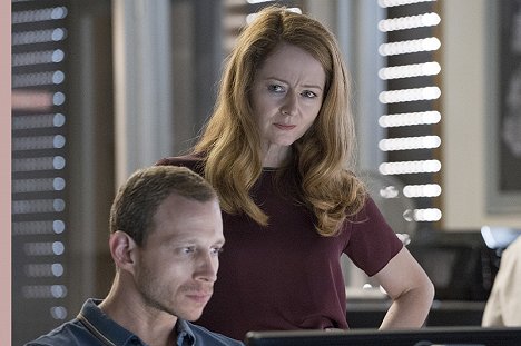 Micah Hauptman, Miranda Otto - Homeland - Exil - Film