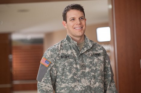 Jake Lacy - Love The Coopers - Film