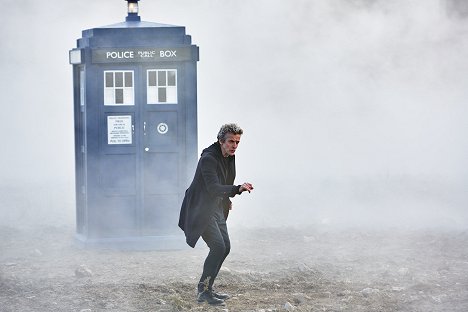 Peter Capaldi - Doctor Who - The Magician's Apprentice - Van film