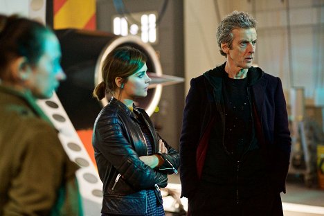 Jenna Coleman, Peter Capaldi - Doctor Who - Under the Lake - Photos