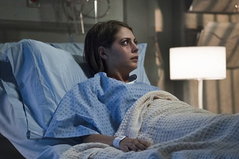 Willa Holland - Arrow - Haunted - Photos