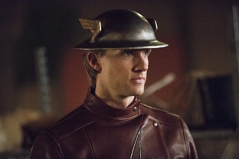 Teddy Sears - The Flash - Flash of Two Worlds - Photos