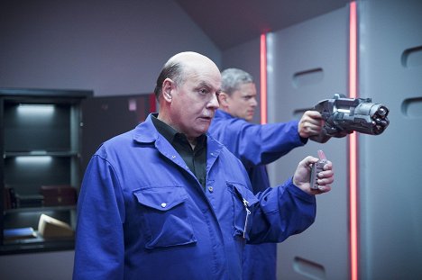 Michael Ironside, Wentworth Miller - The Flash - Family of Rogues - Photos
