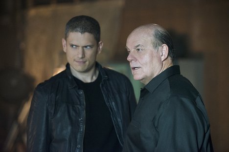 Wentworth Miller, Michael Ironside - The Flash - Family of Rogues - Photos