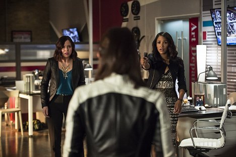 Melise, Candice Patton - The Flash - The Darkness and the Light - Photos