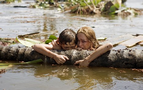 Tom Holland, Naomi Watts - The Impossible - Film
