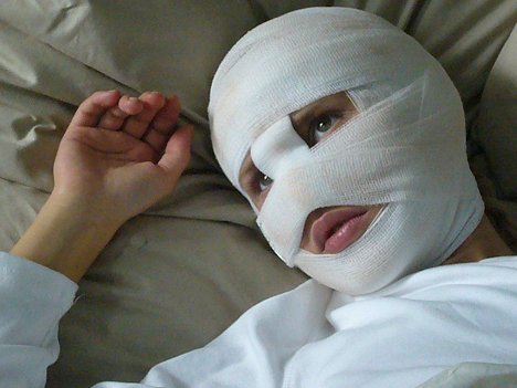 Janna Lisa Dombrowsky - Bandaged - De la película