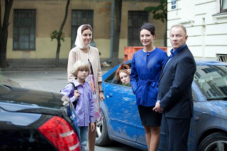 Ilya Matyushin, Marina Konyashkina, Kseniya Romenkova, Anastasiya Popova, Dmitriy Shevchenko - Lučše ně byvajet - Tournage