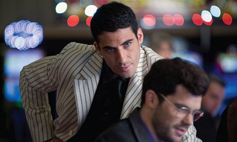 Miguel Ángel Silvestre, Oriol Vila - Casino Barcelona – Die Glückssträhne - Filmfotos