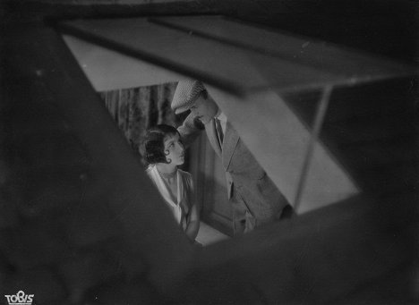 Pola Illéry, Gaston Modot - Sous les toits de Paris - De la película