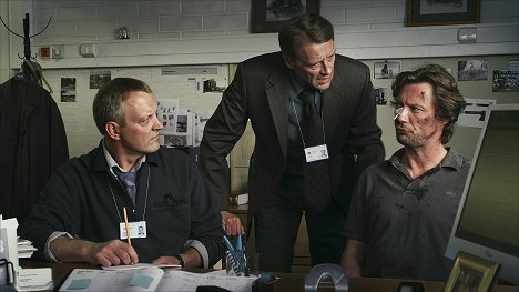 Johan Fröberg, Ilkka Heiskanen, Antti Reini - Vares - Sukkanauhakäärme - Filmfotos