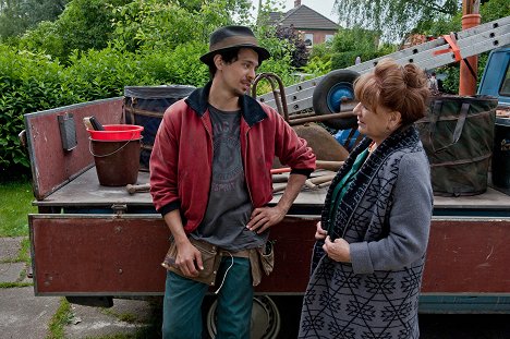 Rahul Chakraborty, Hannelore Hoger - Frau Roggenschaubs Reise - Filmfotók