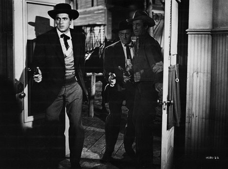 Rock Hudson, Arthur Kennedy, James Stewart - Meuterei am Schlangenfluß - Filmfotos