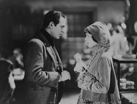 Ricardo Cortez, Carol Dempster - Las tristezas de Satán - De la película