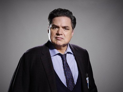 Oliver Platt - Chicago Med - Promokuvat