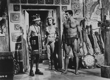 Nancy Kovack, Mike Henry - Tarzan and the Valley of Gold - Z filmu