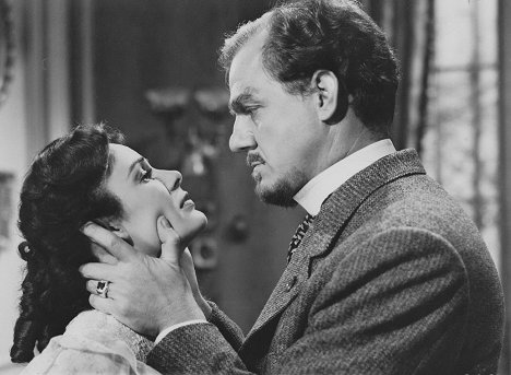 Patricia Medina, Karl Malden - El fantasma de la calle Morgue - De la película