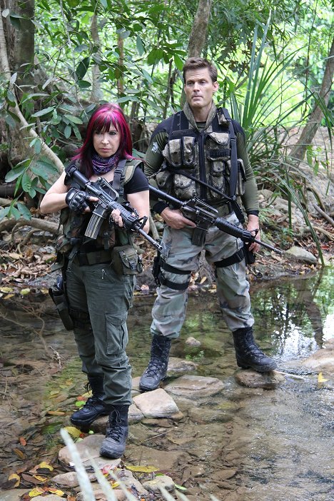 Cynthia Rothrock, Casper Van Dien - Showdown in Manila - Promo