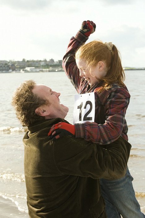 Colm Meaney, Niamh McGirr - The Race - De la película