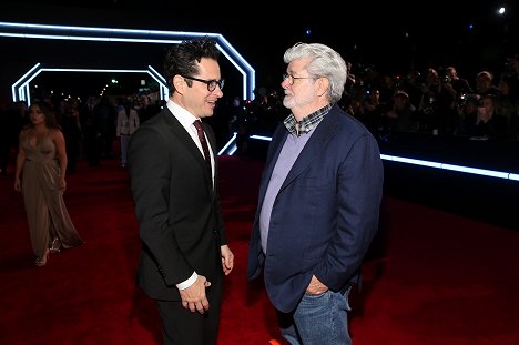 J.J. Abrams, George Lucas - Star Wars: Síla se probouzí - Z akcí