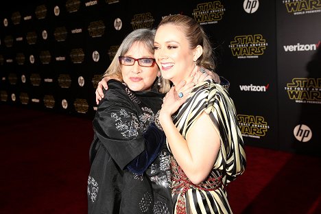 Carrie Fisher, Billie Lourd - Star Wars: The Force Awakens - Tapahtumista
