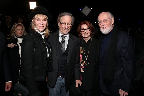 Kate Capshaw, Steven Spielberg, John Williams - Star Wars: The Force Awakens - Tapahtumista