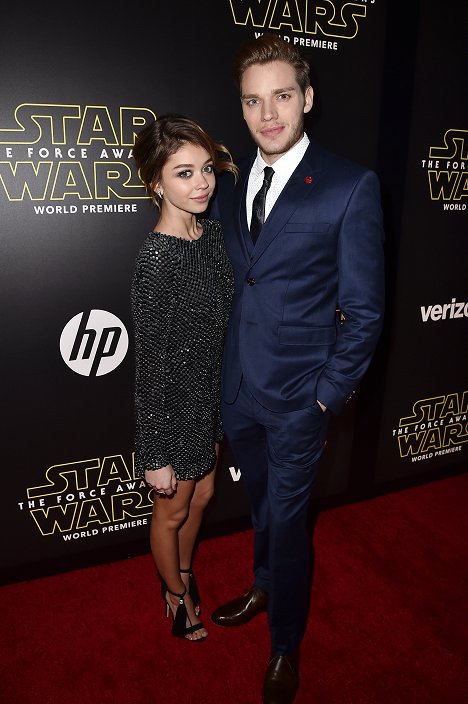 Sarah Hyland, Dominic Sherwood - Star Wars: The Force Awakens - Events